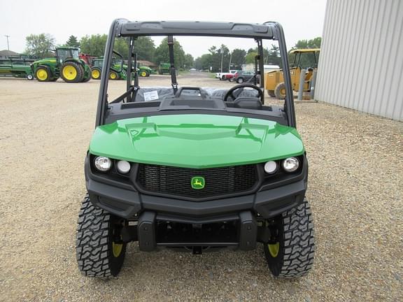 Image of John Deere XUV 835M equipment image 3