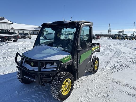 Image of John Deere XUV 835M equipment image 4