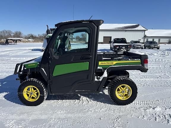 Image of John Deere XUV 835M Primary image