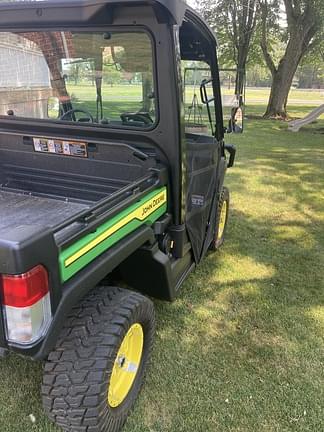 Image of John Deere XUV 835M equipment image 3