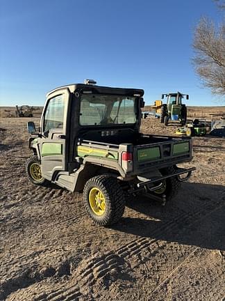 Image of John Deere XUV 835M equipment image 3