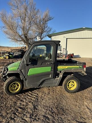 Image of John Deere XUV 835M equipment image 2