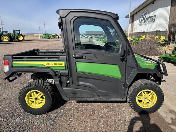 Image of John Deere XUV 835M equipment image 2