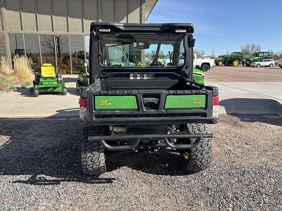 Image of John Deere XUV 835M equipment image 4