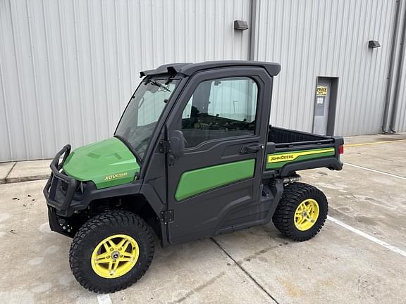 Image of John Deere XUV 835M equipment image 1