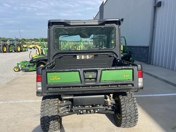 Image of John Deere XUV 835M equipment image 4