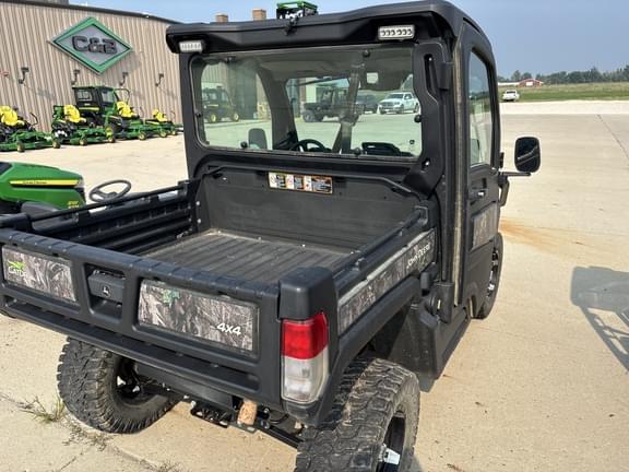 Image of John Deere XUV 835M equipment image 3