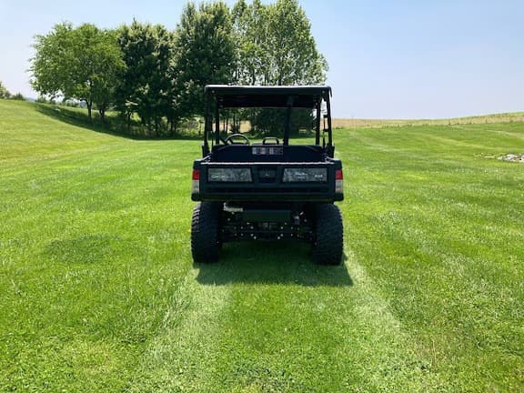 Image of John Deere XUV 835M equipment image 3