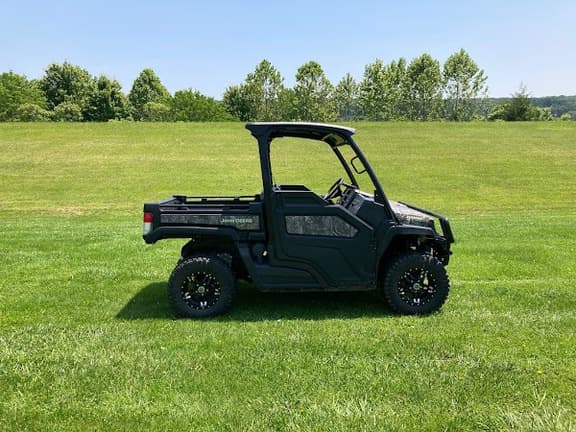 Image of John Deere XUV 835M equipment image 4