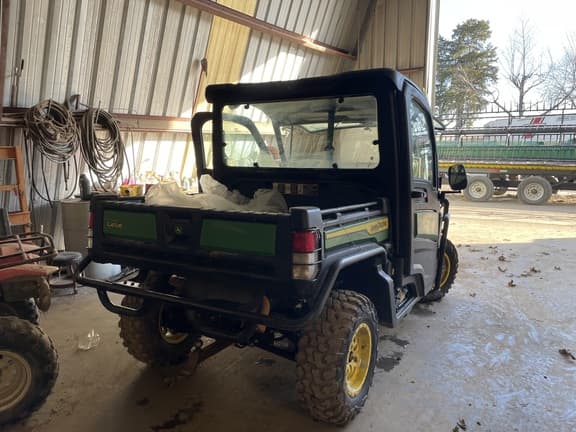 Image of John Deere XUV 835M equipment image 2