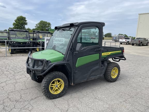 Image of John Deere XUV 835M Primary image