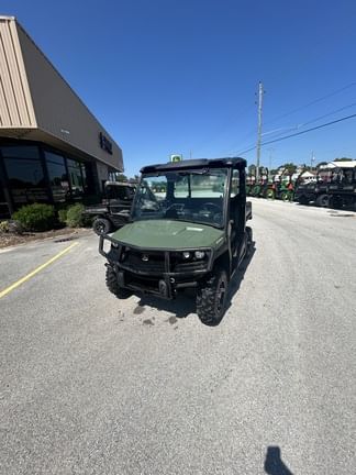 2023 John Deere XUV 835M Equipment Image0