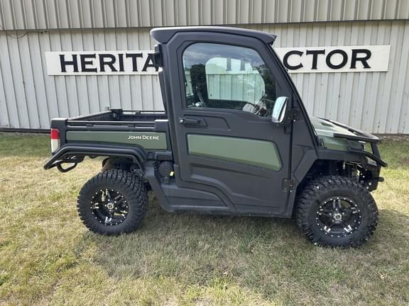 Image of John Deere XUV 835M equipment image 2