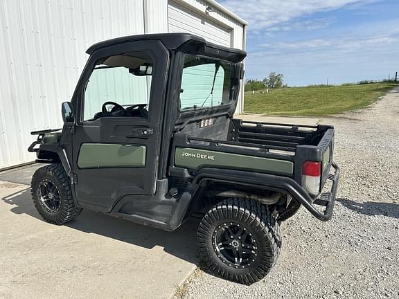 Image of John Deere XUV 835M Primary image