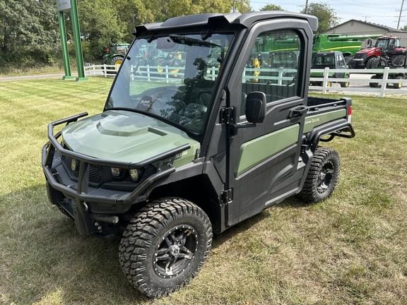 Image of John Deere XUV 835M Primary image