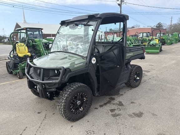 2023 John Deere XUV 835M Equipment Image0