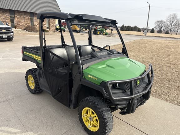 Image of John Deere XUV 835M equipment image 2
