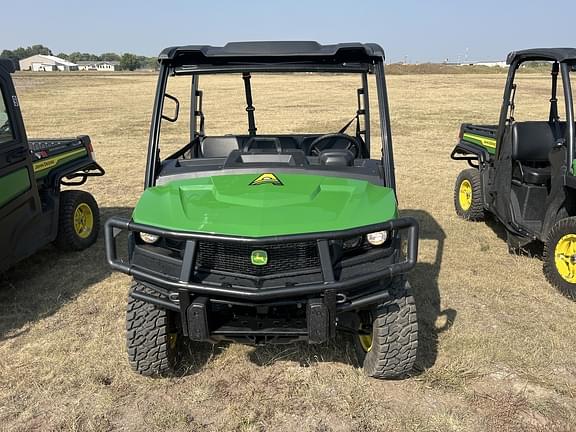 Image of John Deere XUV 835M equipment image 1