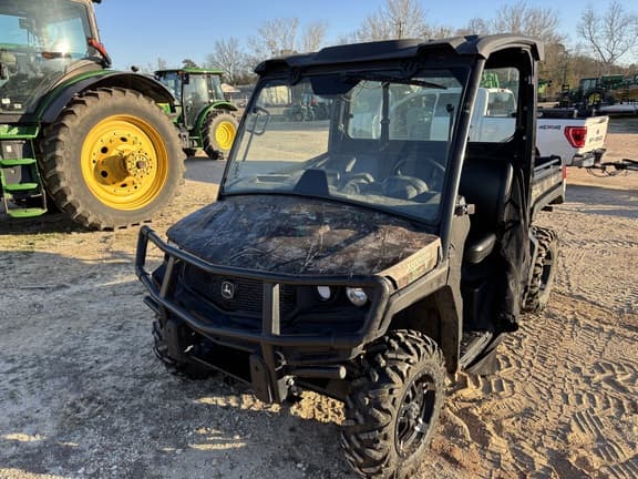 Image of John Deere XUV 835M Primary image