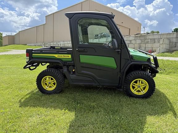 Image of John Deere XUV 835M equipment image 4