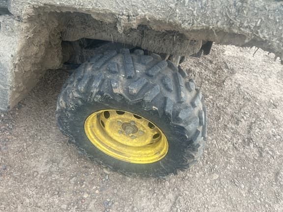 Image of John Deere XUV 835M equipment image 2