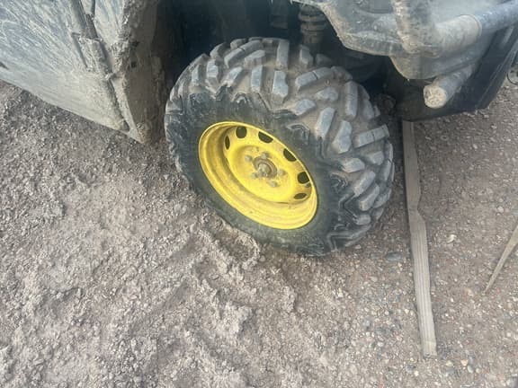 Image of John Deere XUV 835M equipment image 3