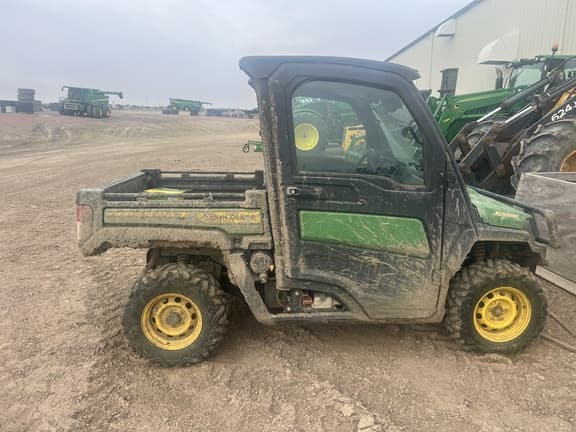 Image of John Deere XUV 835M equipment image 4