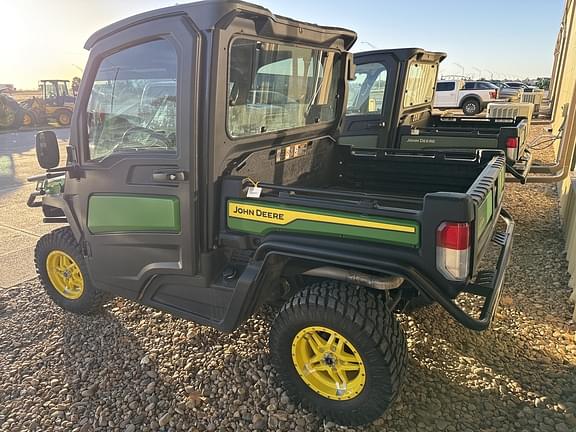 Image of John Deere XUV 835M equipment image 3