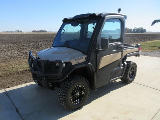 Image of John Deere XUV 835M equipment image 1