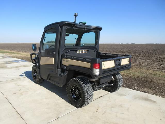 Image of John Deere XUV 835M equipment image 4