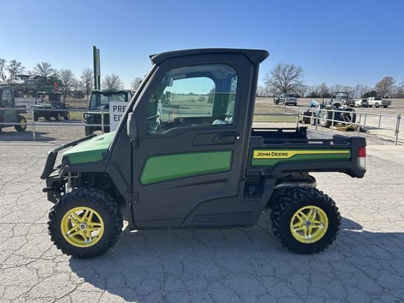 Image of John Deere XUV 835M equipment image 3