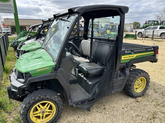 2023 John Deere XUV 835M Equipment Image0