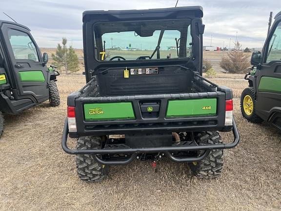 Image of John Deere XUV 835M equipment image 4