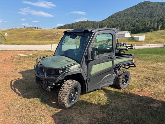 Image of John Deere XUV 835M Primary image