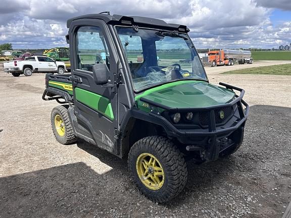 Image of John Deere XUV 835M equipment image 2