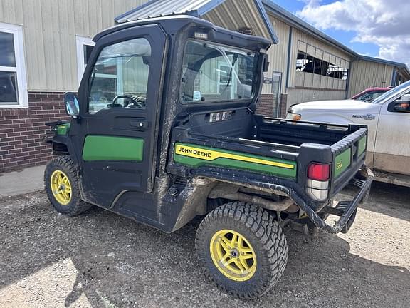 Image of John Deere XUV 835M Primary image