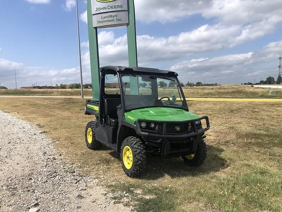 Image of John Deere XUV 835M Primary image