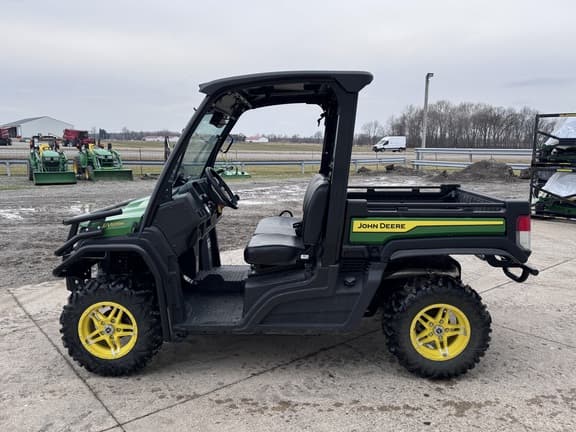 Image of John Deere XUV 835M equipment image 3