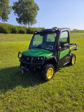2023 John Deere XUV 835M Equipment Image0