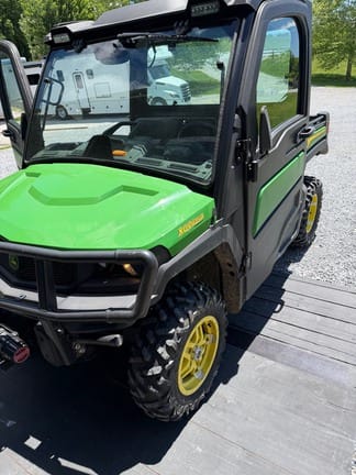 2023 John Deere XUV 835M Equipment Image0