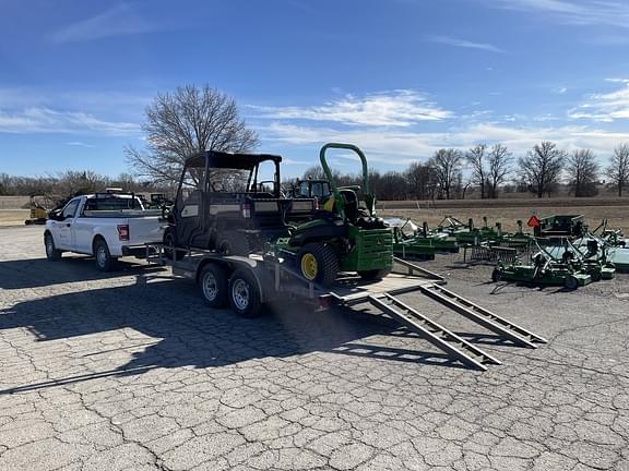 Image of John Deere XUV 835M equipment image 4