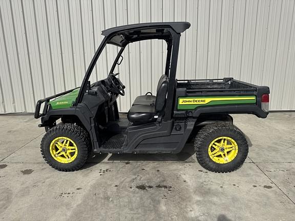 Image of John Deere XUV 835M Primary image