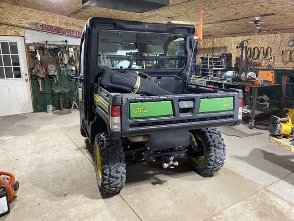 Image of John Deere XUV 835M equipment image 2