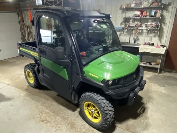 Image of John Deere XUV 835M equipment image 1