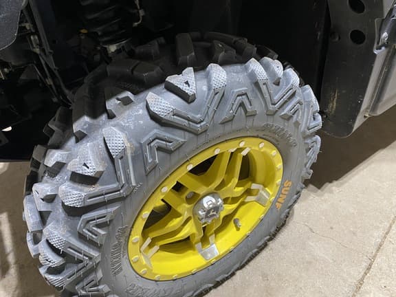 Image of John Deere XUV 835M equipment image 3