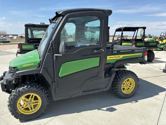 Image of John Deere XUV 835M equipment image 2
