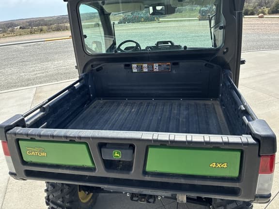 Image of John Deere XUV 835M equipment image 4
