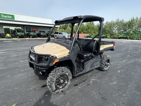 Image of John Deere XUV 835M Primary image
