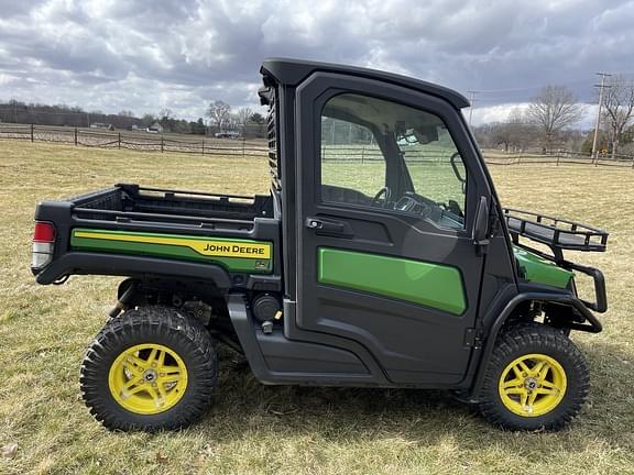 Image of John Deere XUV 835M equipment image 2