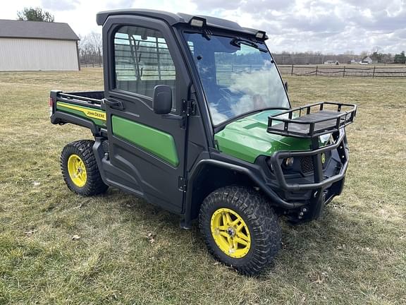 Image of John Deere XUV 835M equipment image 1